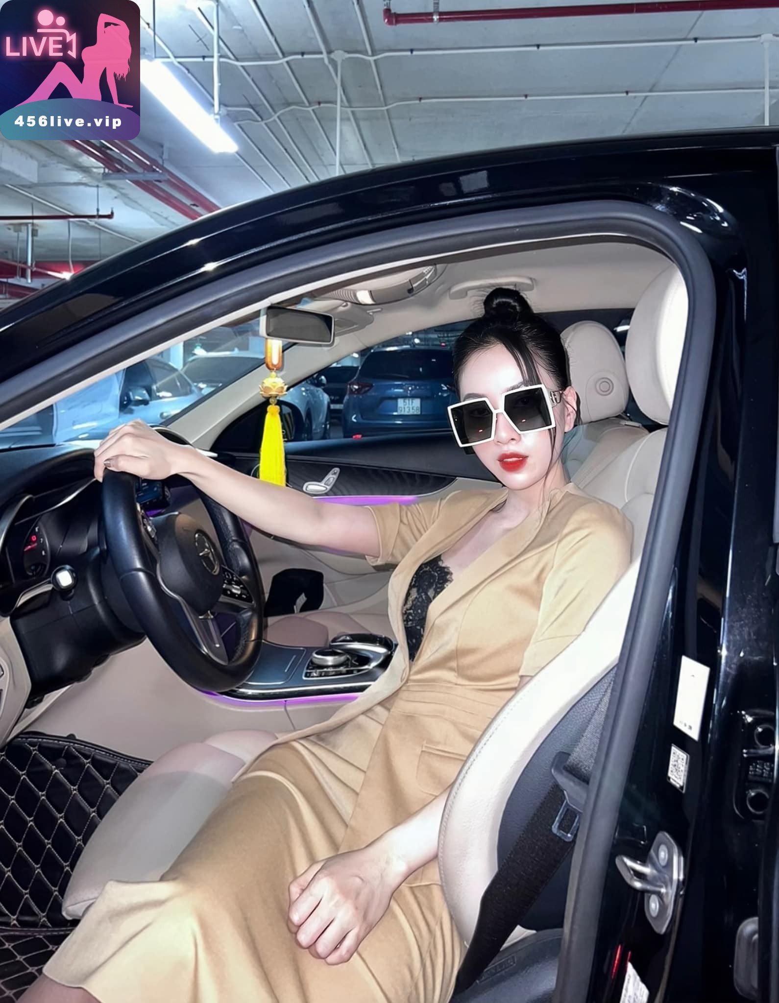 Phan Hải Anh 3 Bộ Ảnh Tạo Dáng Cực Sang Chảnh Của Phan Hải Anh Đầy Mê Mẩn 3