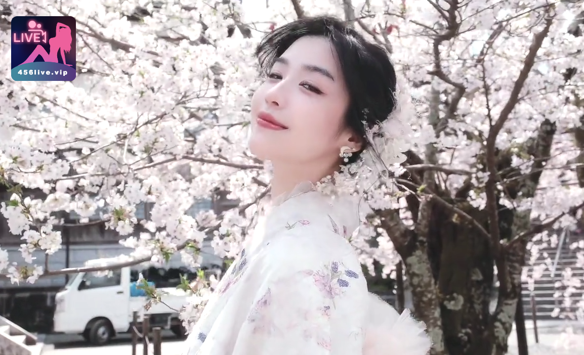 Bồ Dương 4 Chiến Thần Livestream Xinh Đẹp Bồ Dương Đầy Quyến Rũ Hút Mắt Người Xem 4