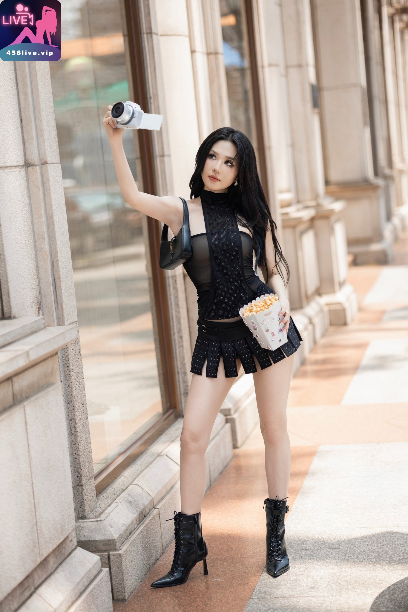 Ngọc Trinh 6 Ngọc Trinh Xinh Đẹp Đầy Quyến Rũ Khiến Người Xem Không Thể Rời Mắt 6